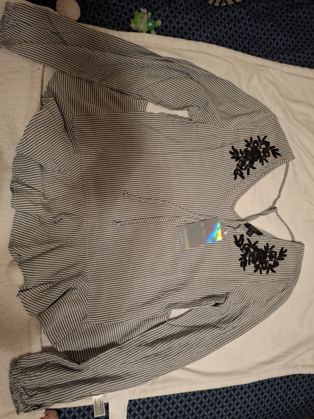 Tresics Striped Embroidered Blouse in Gray & White Size Small NWT